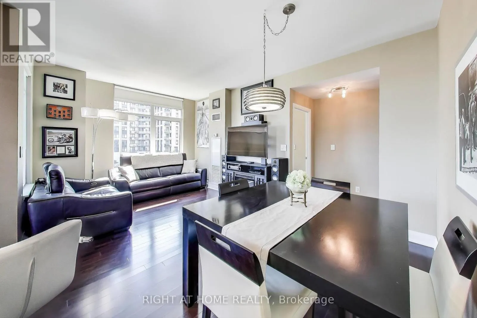 317 - 12 WOODSTREAM BOULEVARD