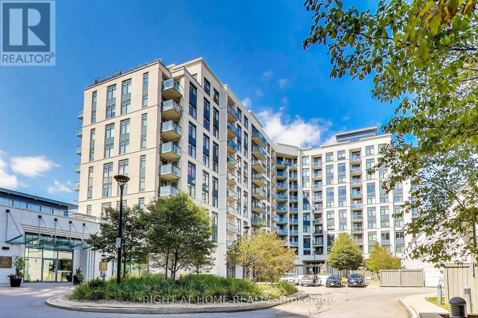 317 - 12 WOODSTREAM BOULEVARD
