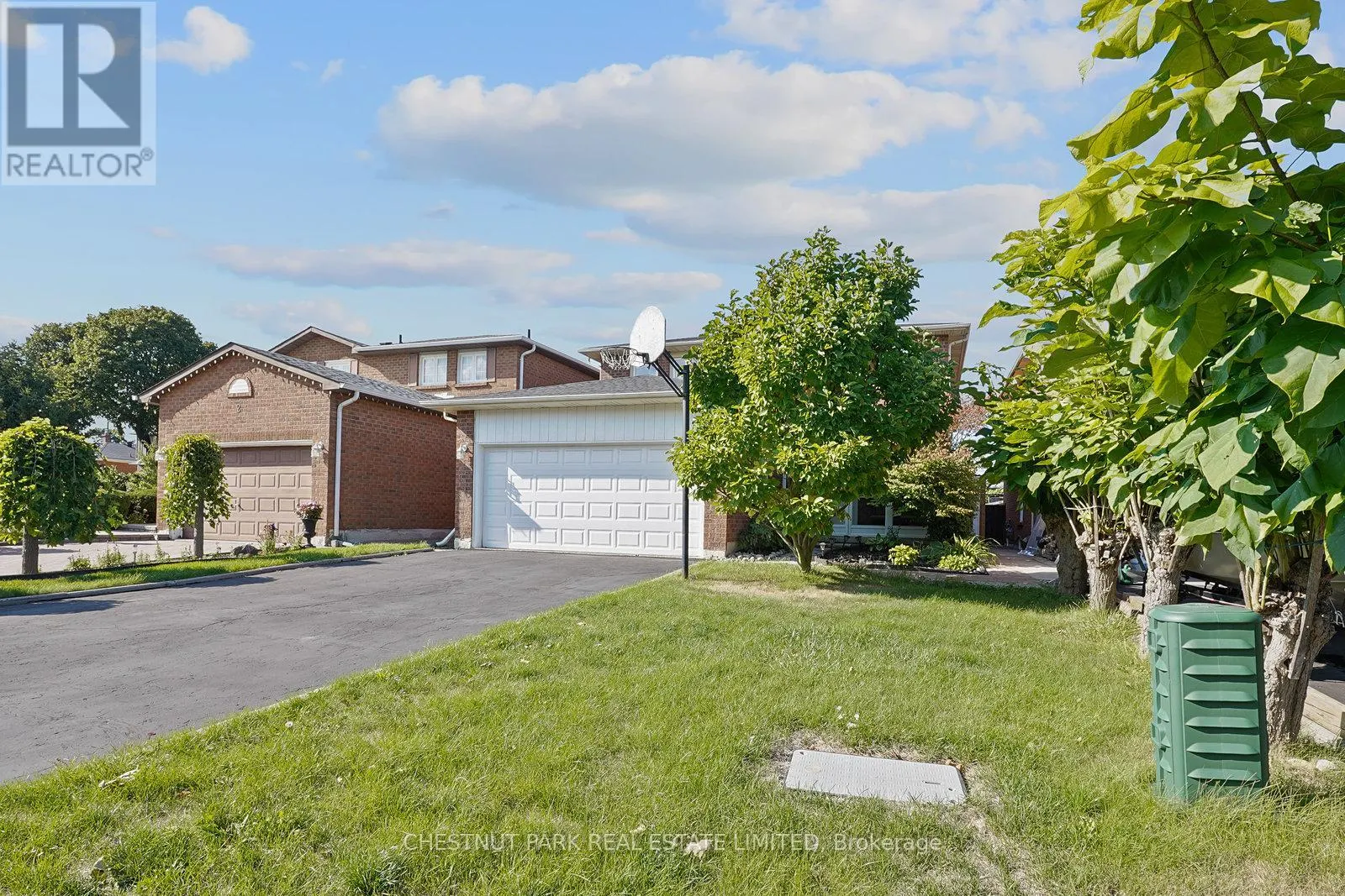 4 GLOUSTER COURT