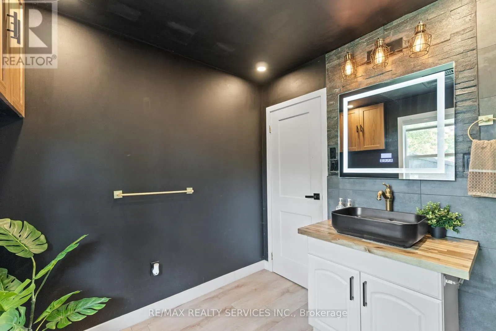 2305 CRYSTAL BEACH ROAD