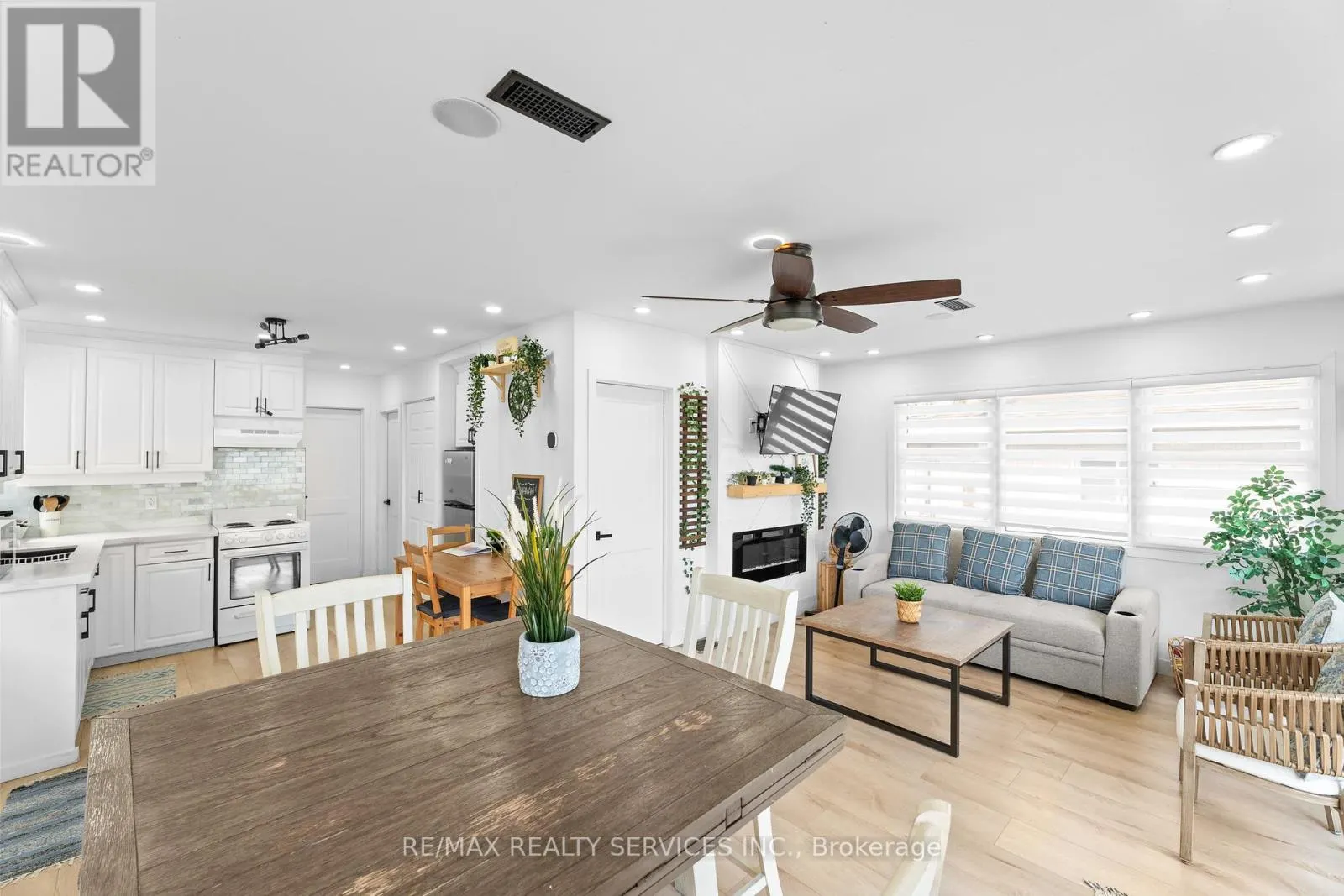 2305 CRYSTAL BEACH ROAD