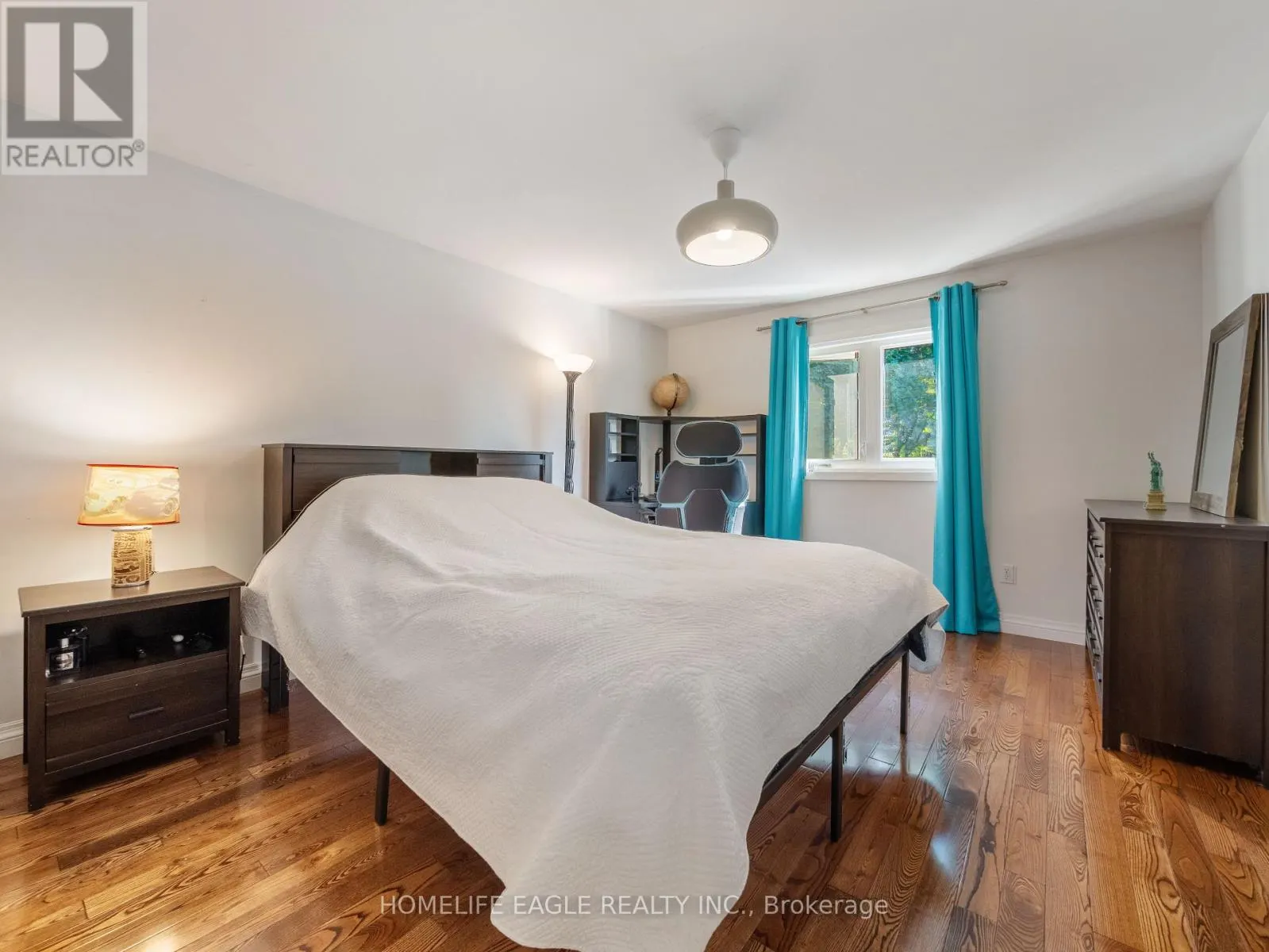 30 MOFFAT CRESCENT