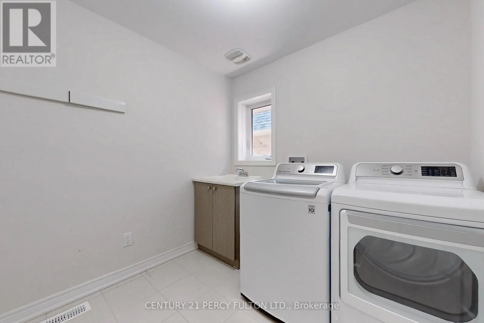 23 SAM BATTAGLIA CRESCENT