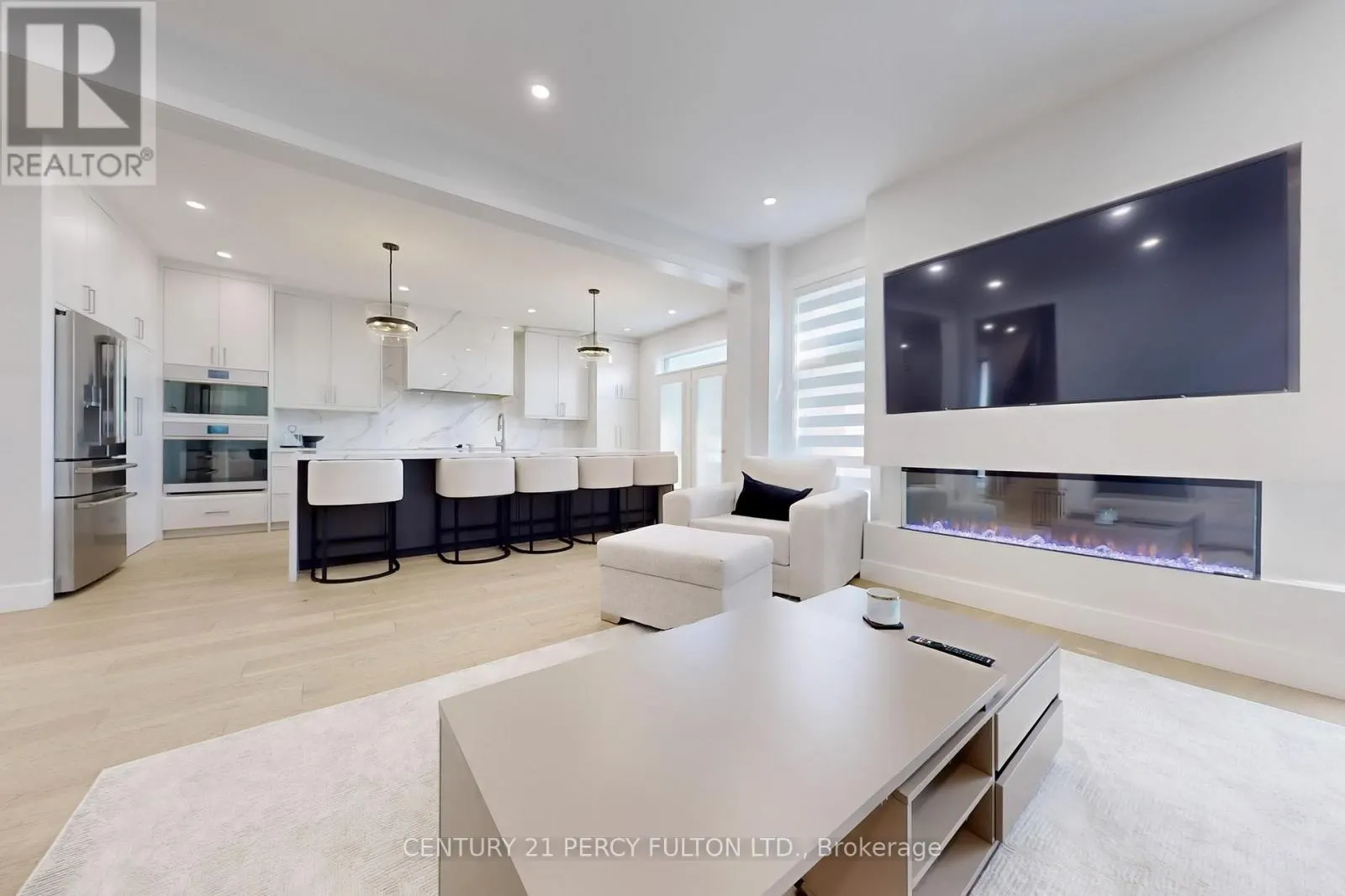 23 SAM BATTAGLIA CRESCENT