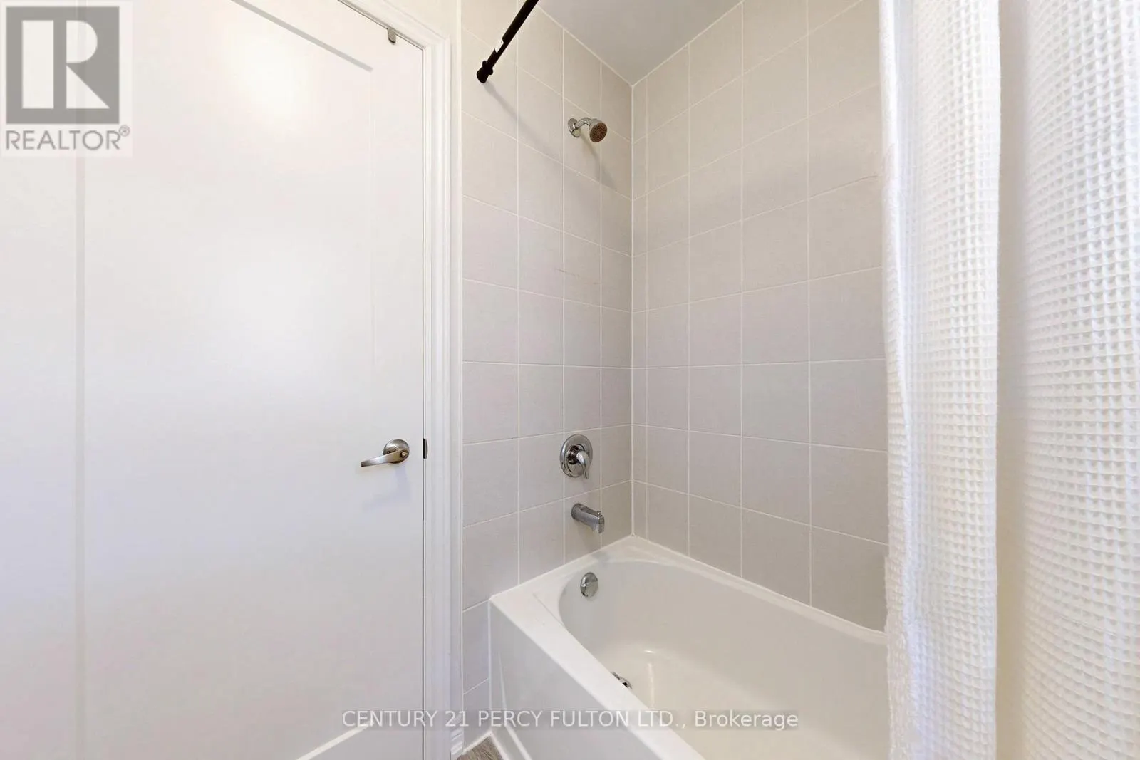 23 SAM BATTAGLIA CRESCENT