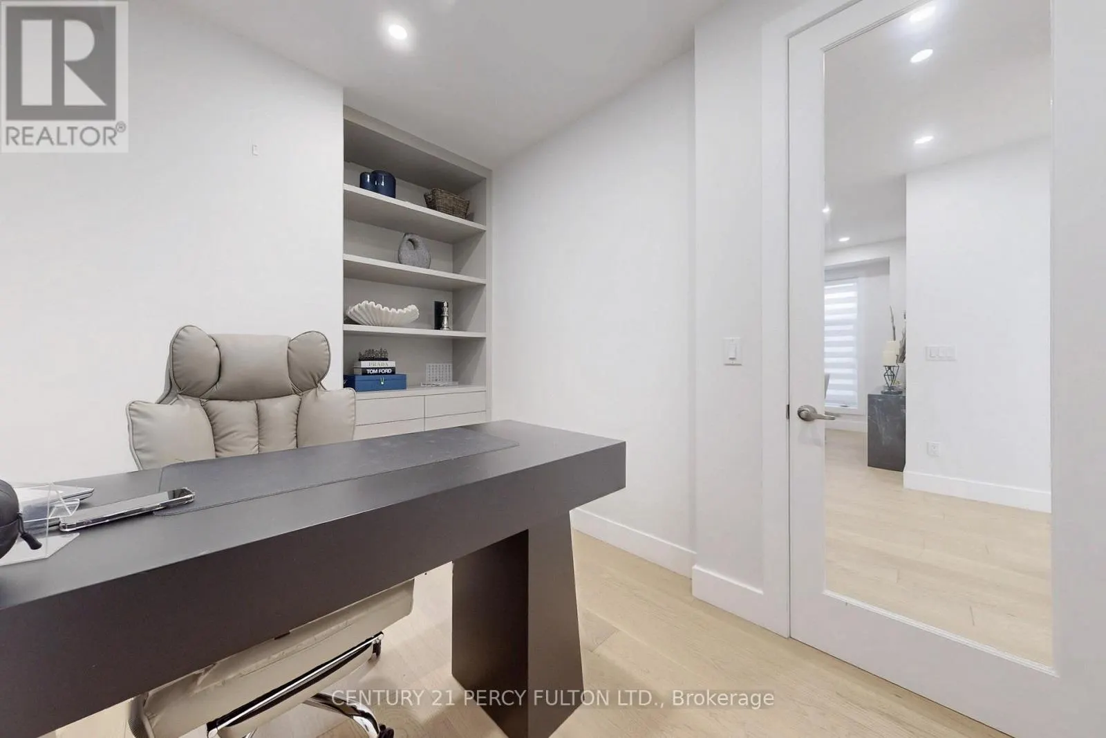 23 SAM BATTAGLIA CRESCENT