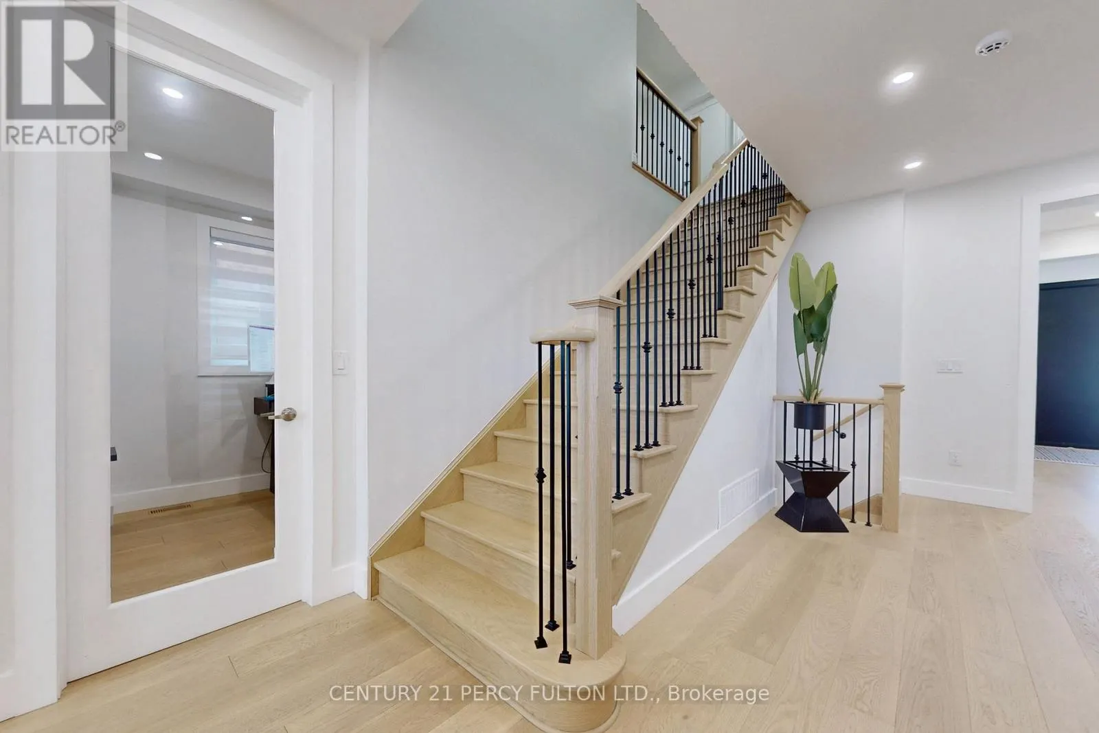 23 SAM BATTAGLIA CRESCENT