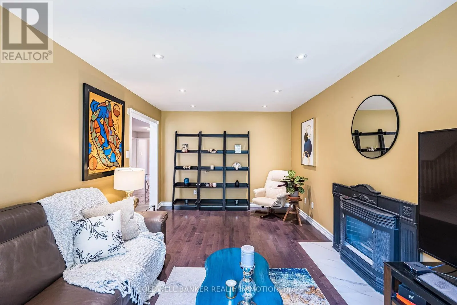 9 BUTTONFIELD ROAD
