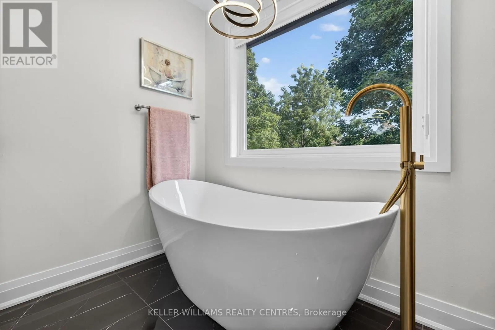 1 ROSEGARDEN CRESCENT