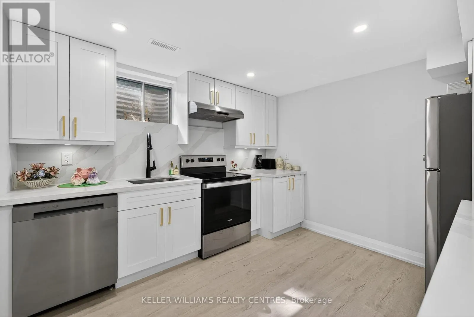 1 ROSEGARDEN CRESCENT