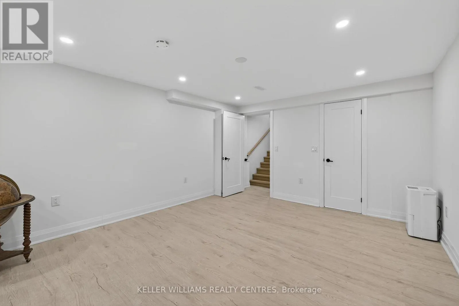 1 ROSEGARDEN CRESCENT