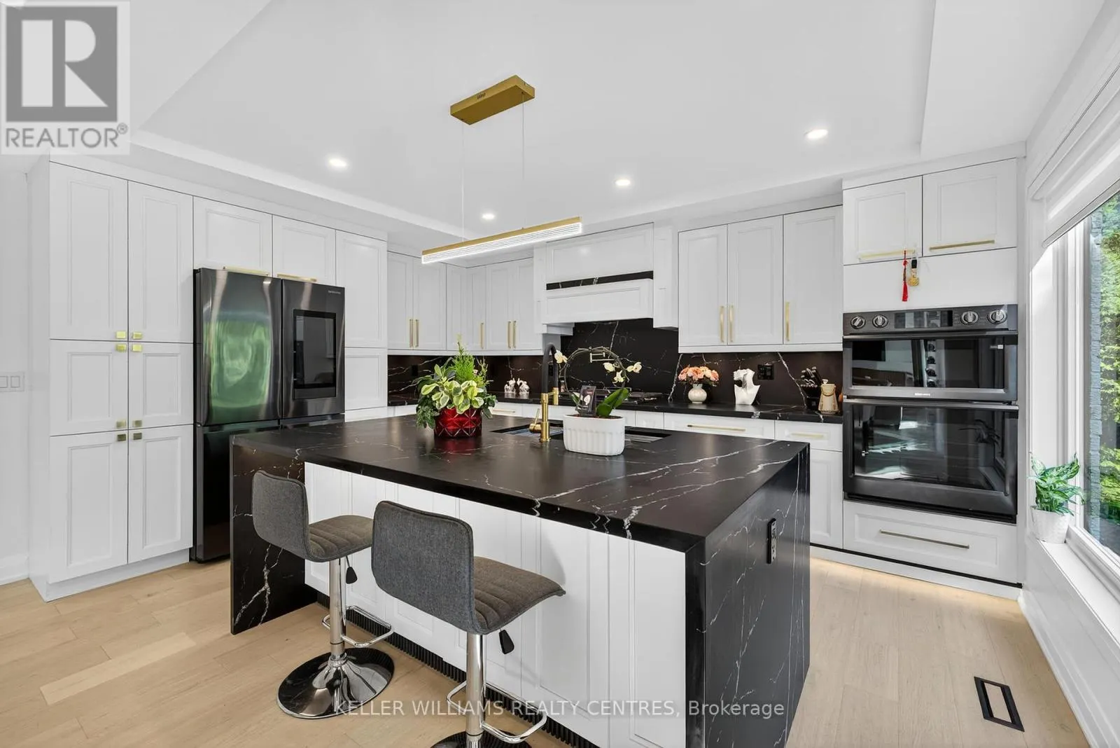 1 ROSEGARDEN CRESCENT