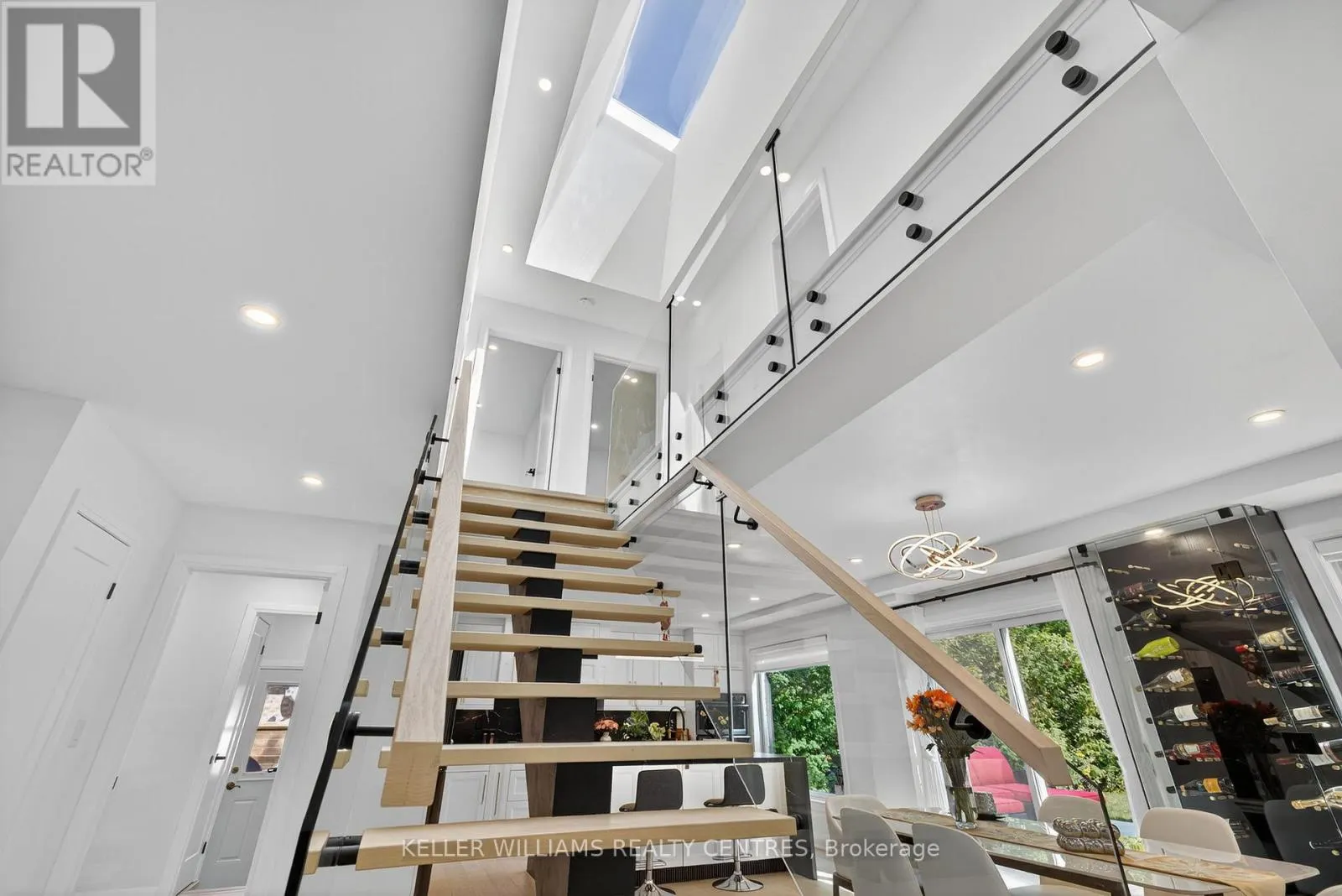 1 ROSEGARDEN CRESCENT