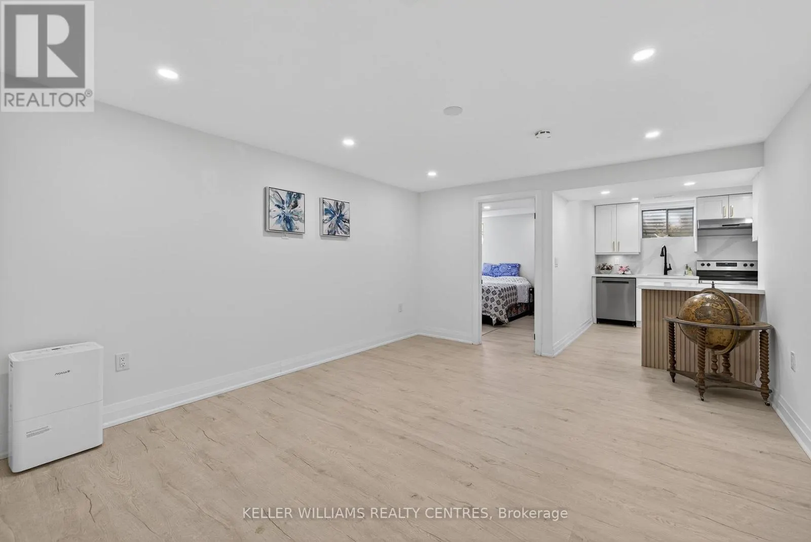 1 ROSEGARDEN CRESCENT