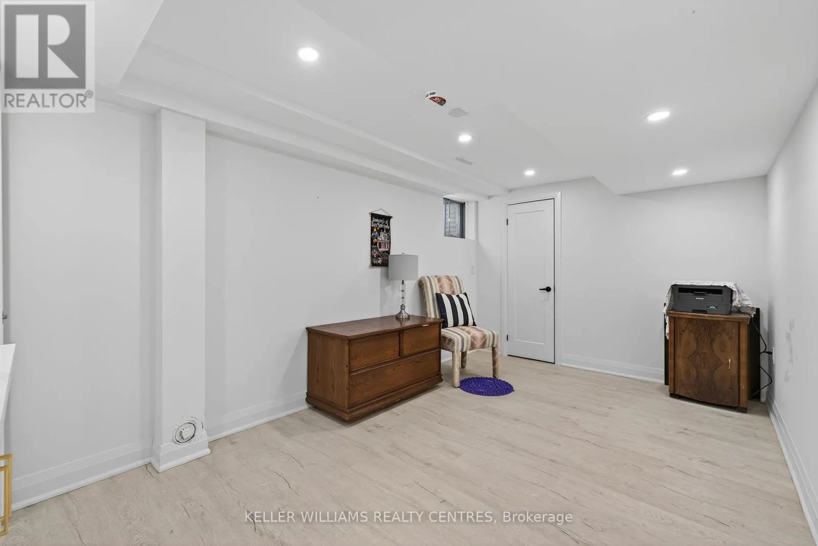 1 ROSEGARDEN CRESCENT