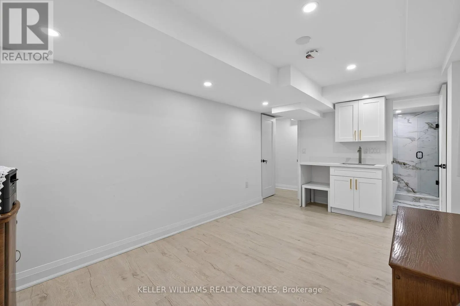 1 ROSEGARDEN CRESCENT