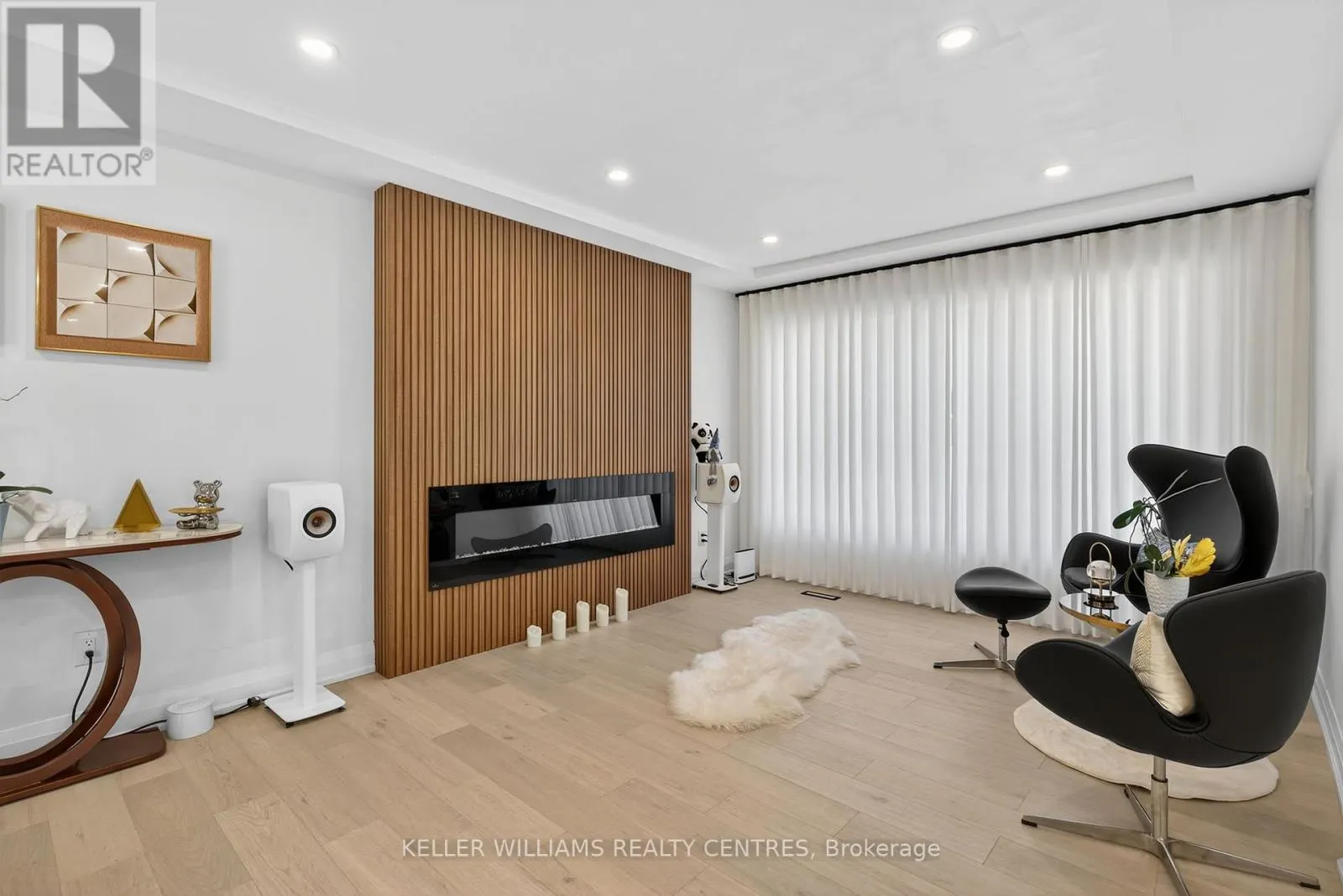 1 ROSEGARDEN CRESCENT