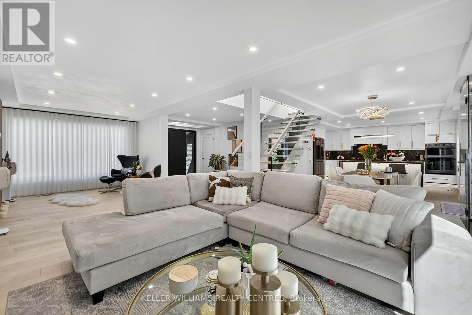 1 ROSEGARDEN CRESCENT