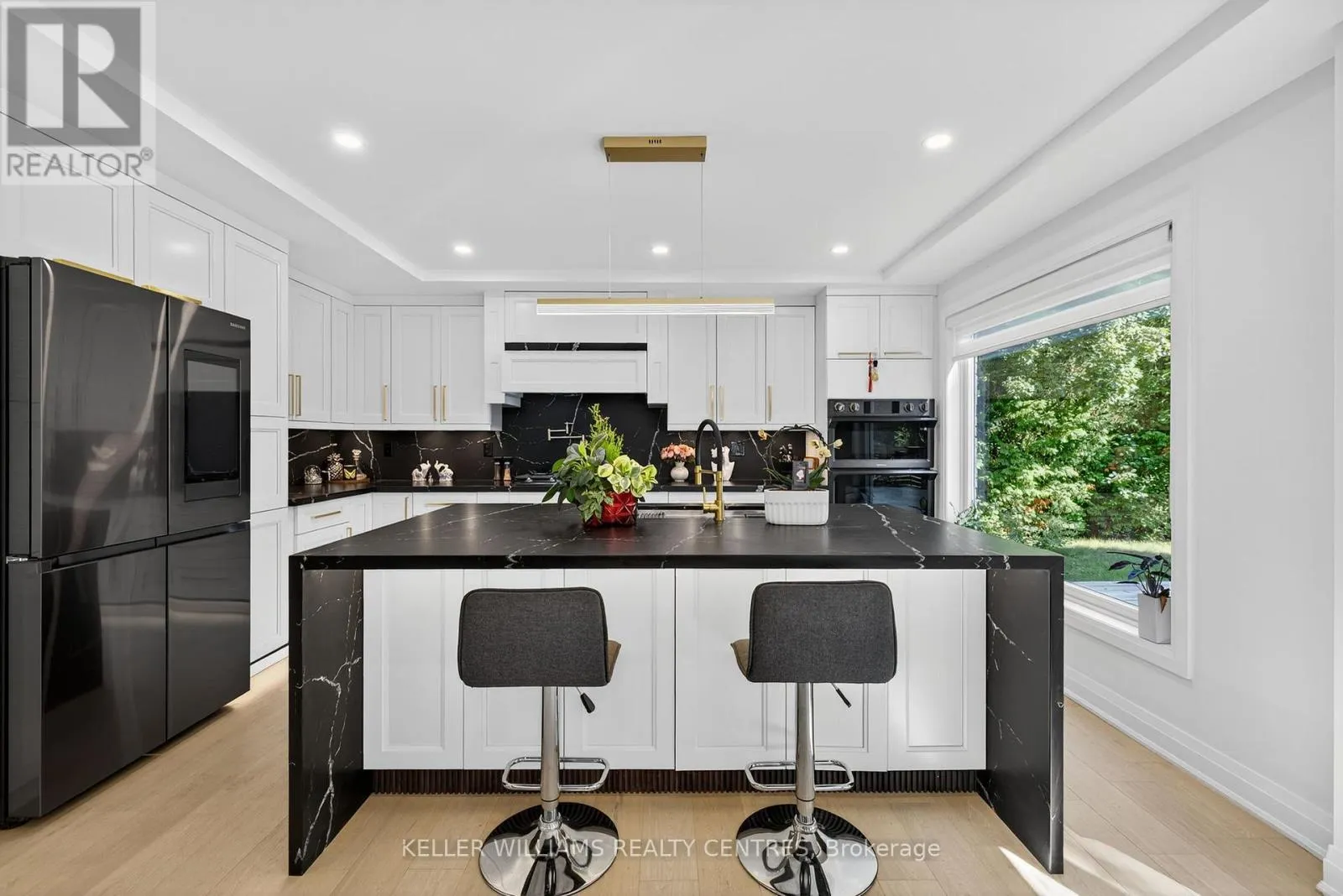 1 ROSEGARDEN CRESCENT