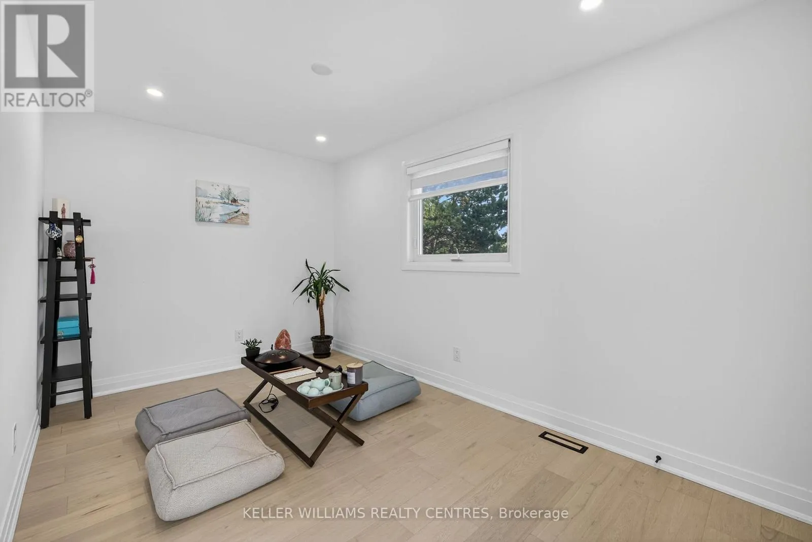 1 ROSEGARDEN CRESCENT