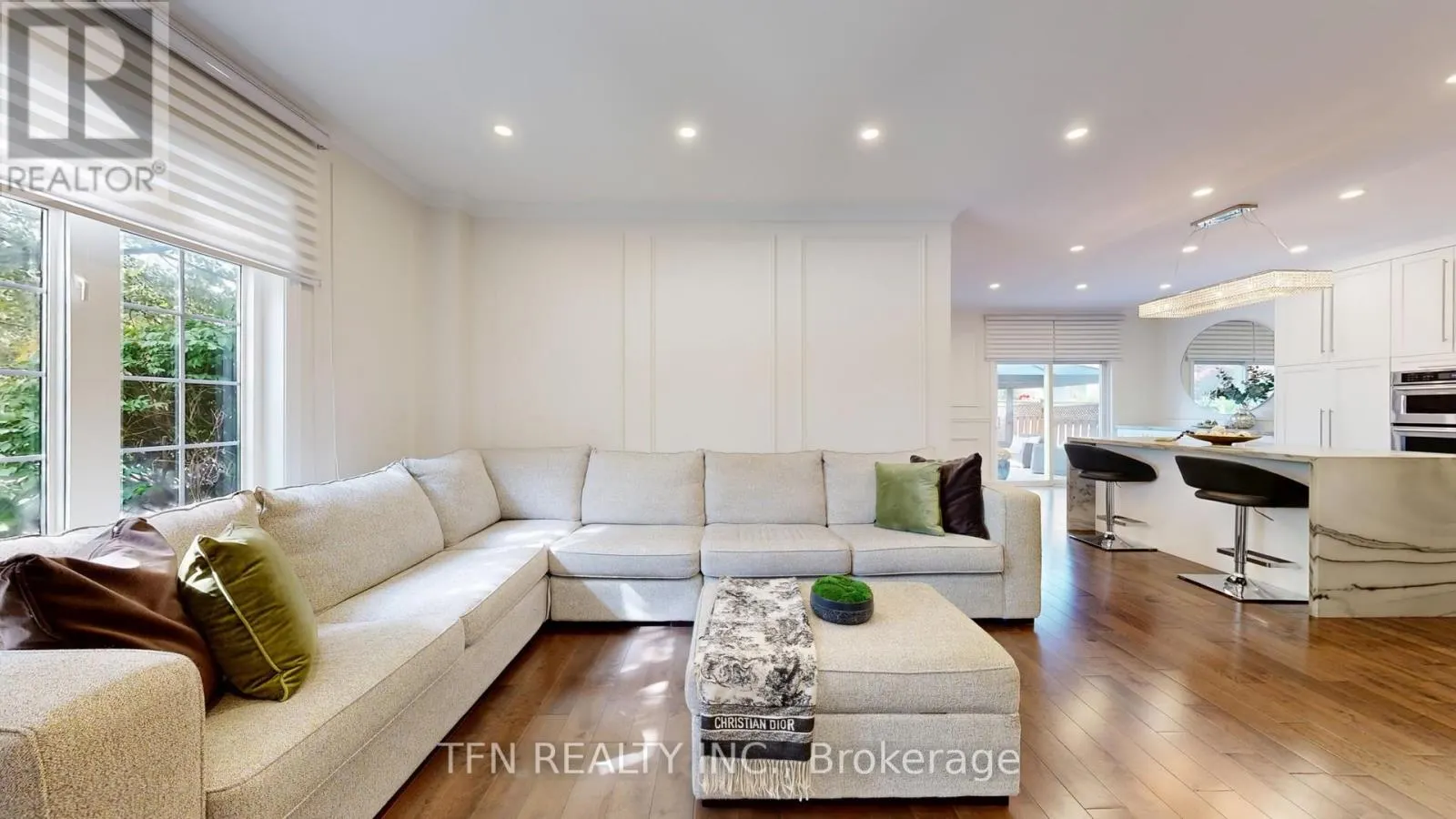 177 BENTOAK CRESCENT