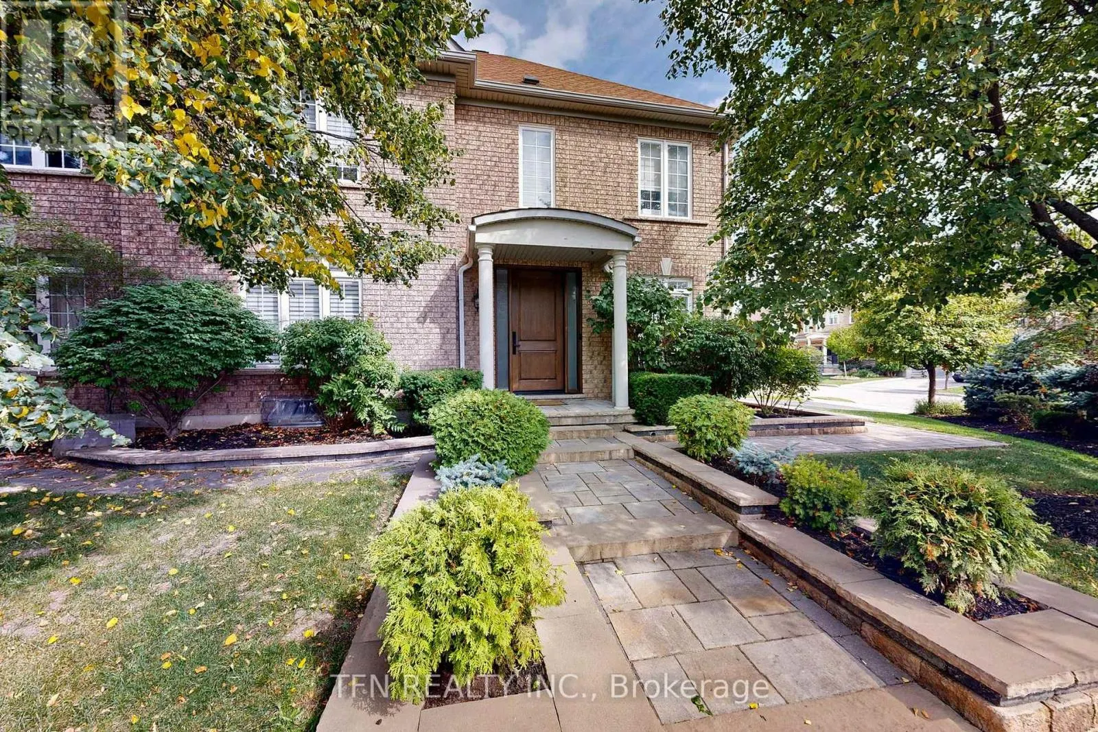 177 BENTOAK CRESCENT