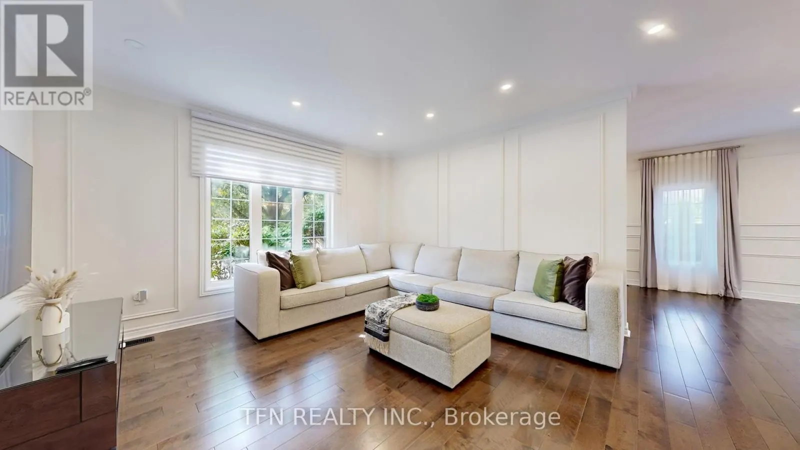 177 BENTOAK CRESCENT