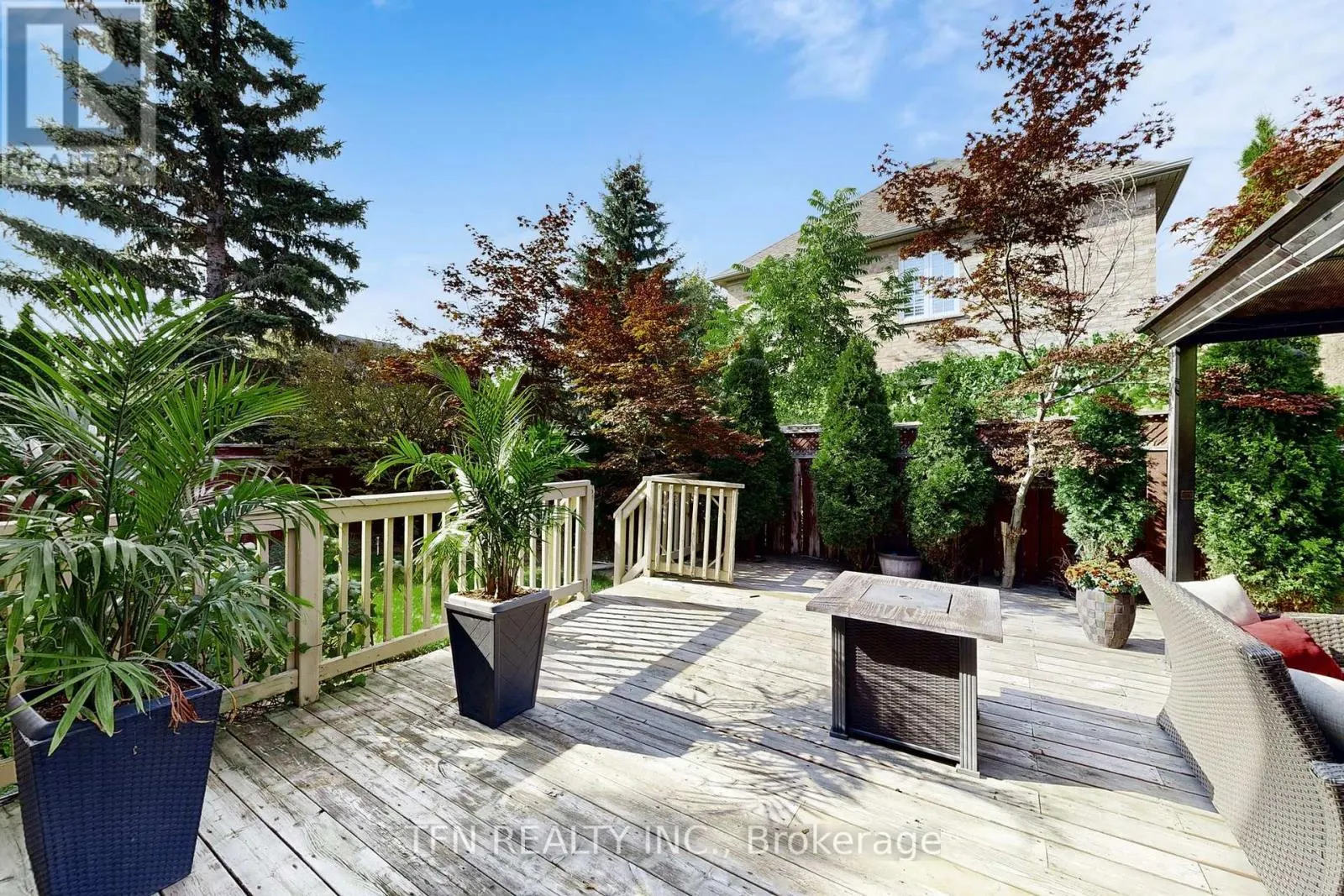 177 BENTOAK CRESCENT