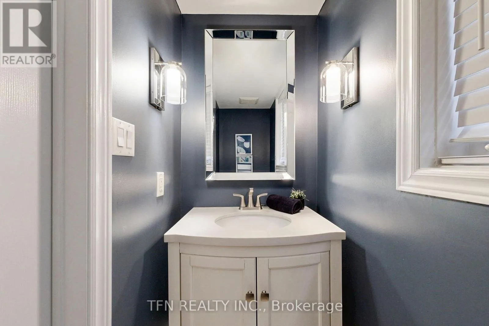 177 BENTOAK CRESCENT