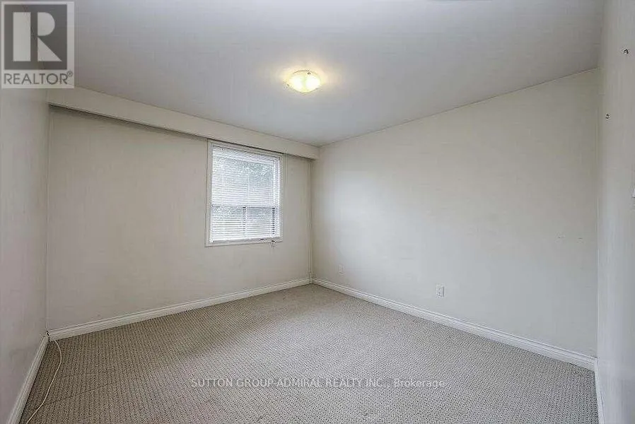 MAIN/UP - 7881 DUFFERIN STREET