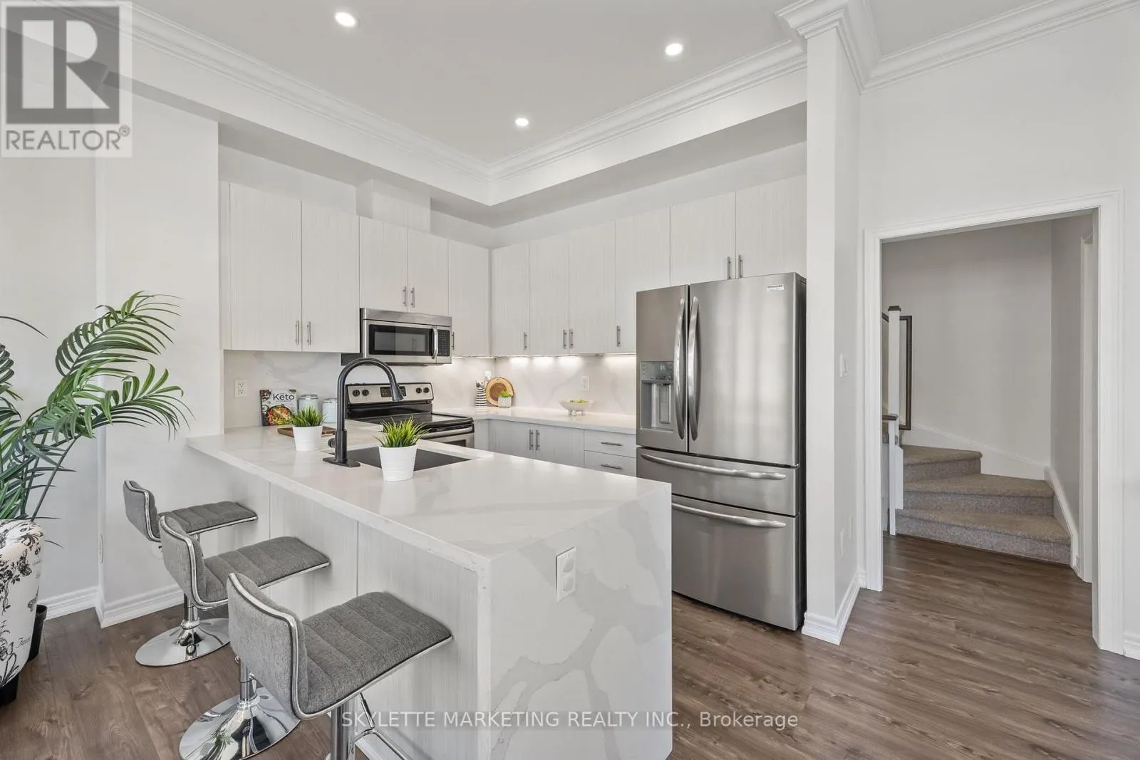 2 CORNERBANK CRESCENT
