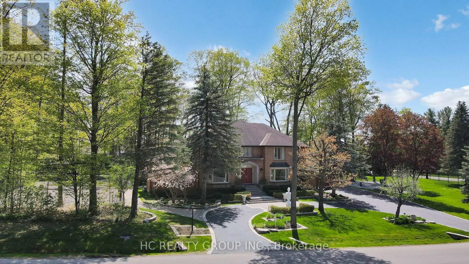 2 GLENRIDGE DRIVE