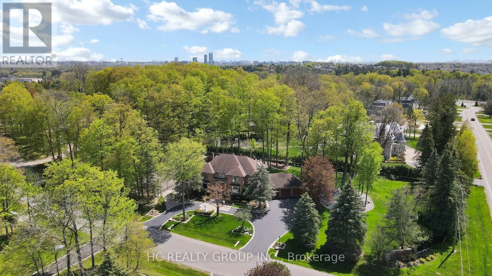 2 GLENRIDGE DRIVE