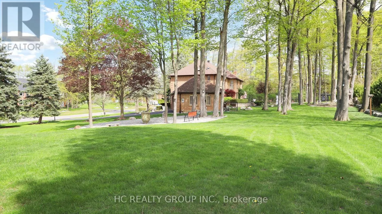 2 GLENRIDGE DRIVE