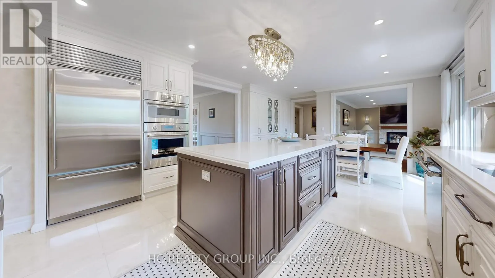 2 GLENRIDGE DRIVE