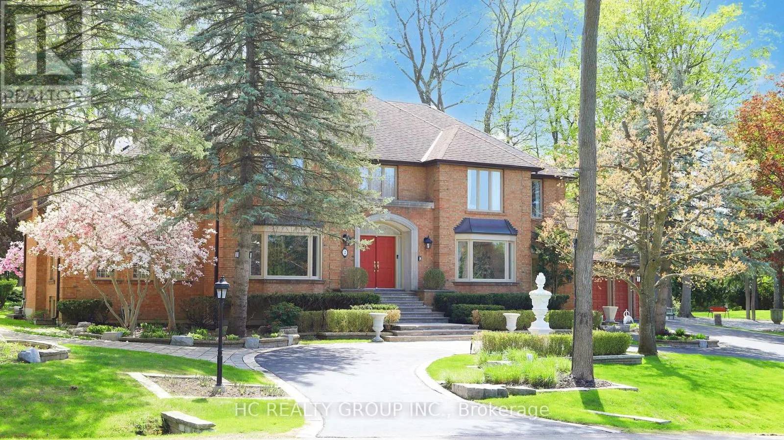 2 GLENRIDGE DRIVE