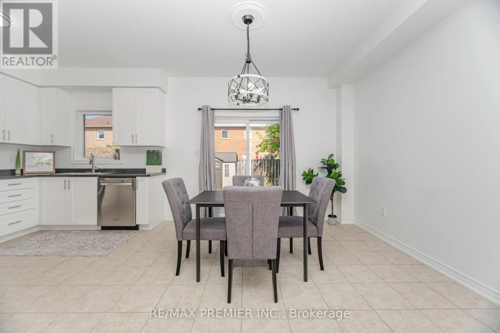 38 OZNER CRESCENT