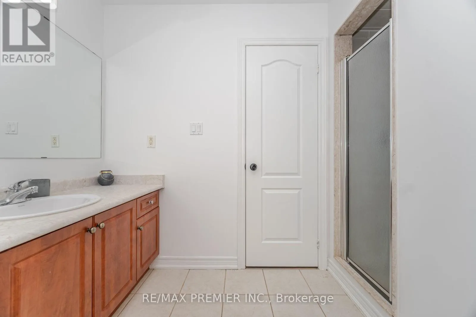 38 OZNER CRESCENT