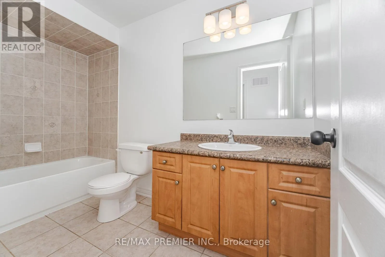 38 OZNER CRESCENT