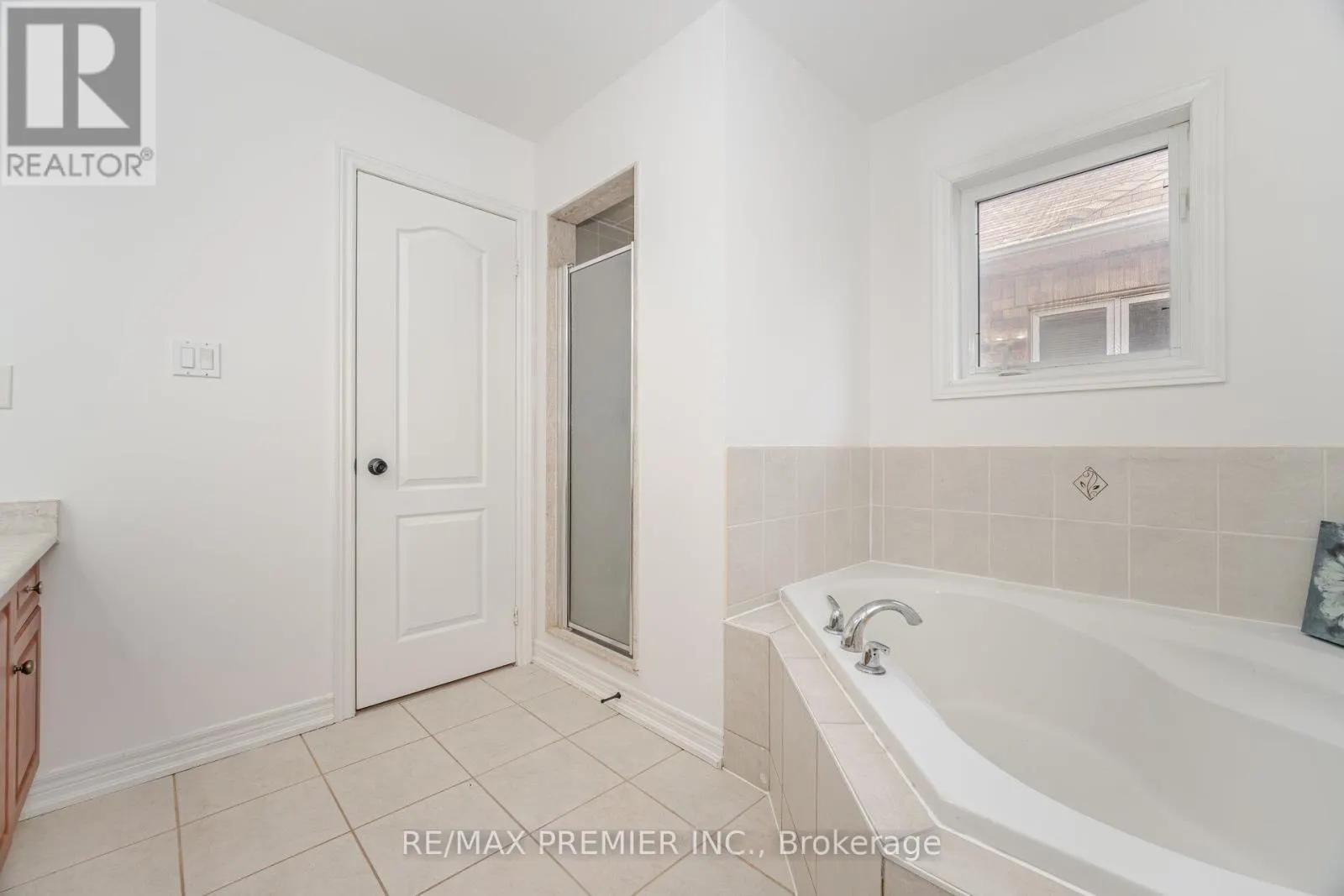 38 OZNER CRESCENT
