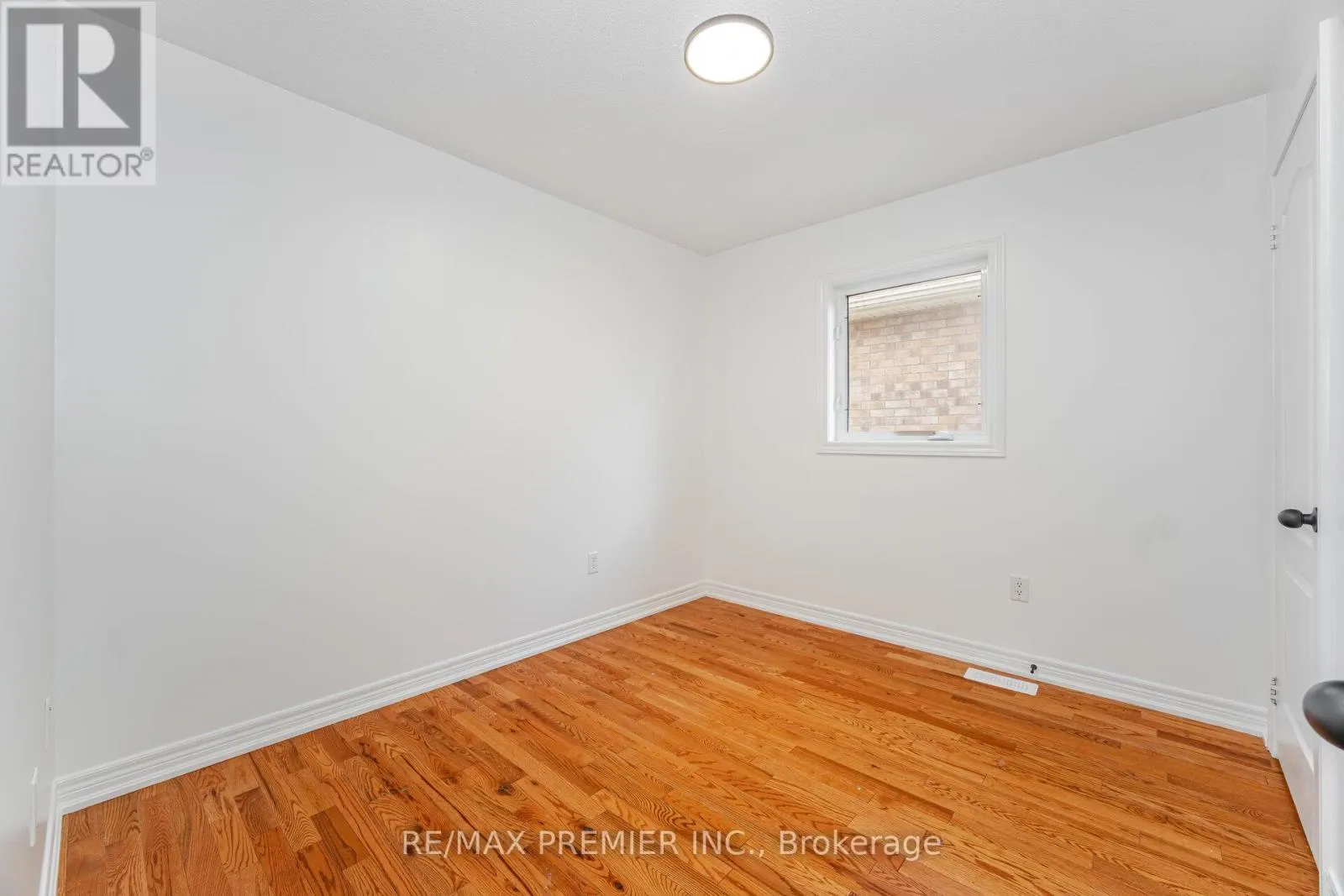 38 OZNER CRESCENT