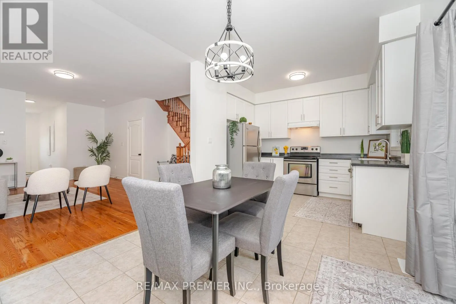 38 OZNER CRESCENT