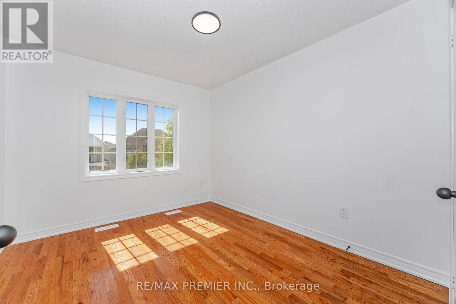 38 OZNER CRESCENT