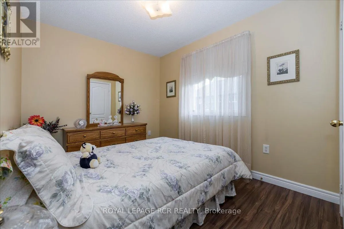 20 VESELI COURT E