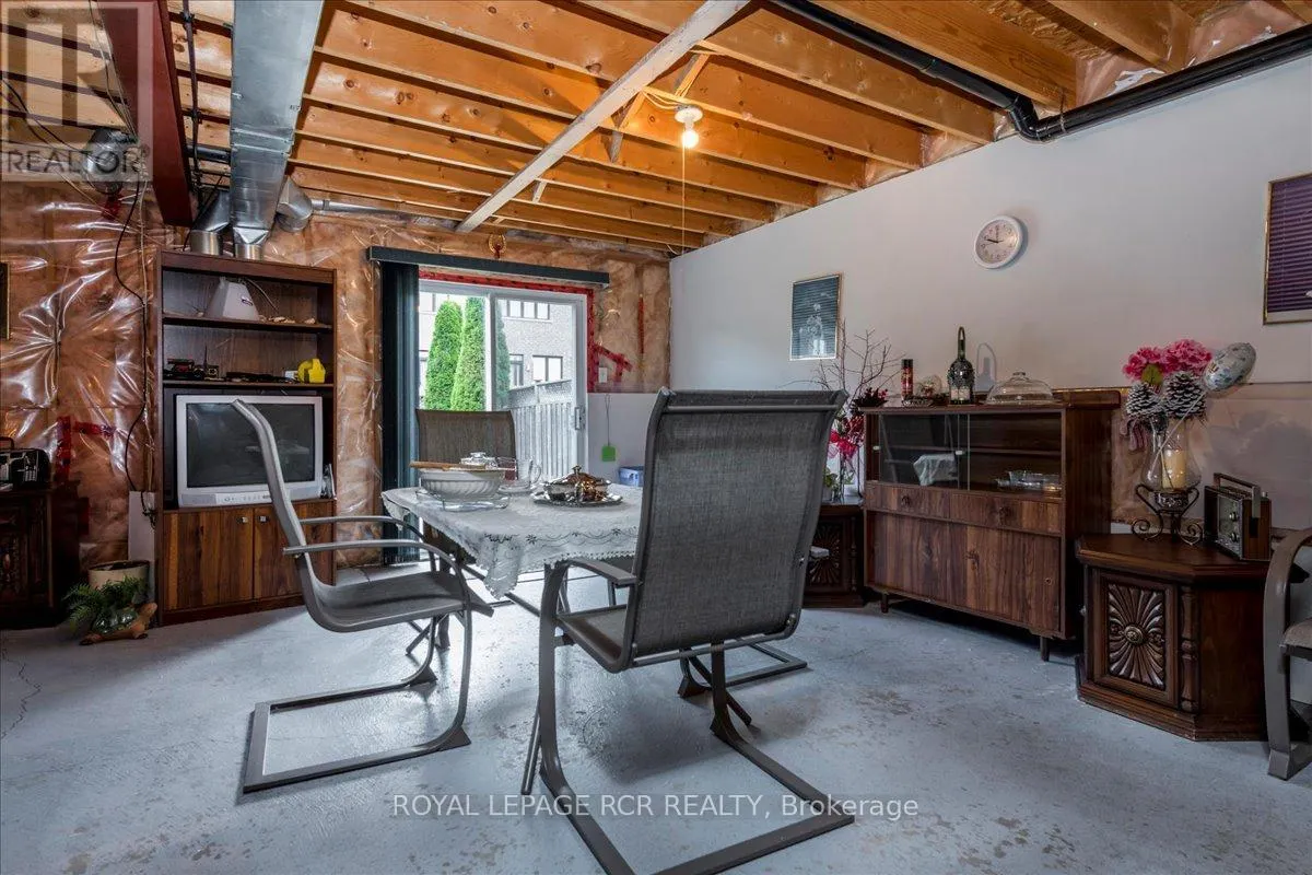 20 VESELI COURT E