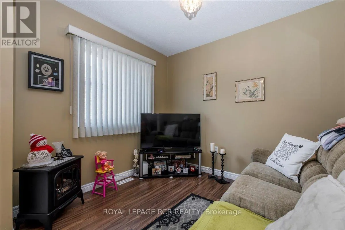 20 VESELI COURT E