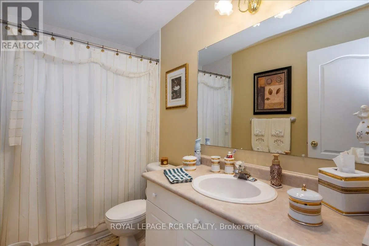 20 VESELI COURT E