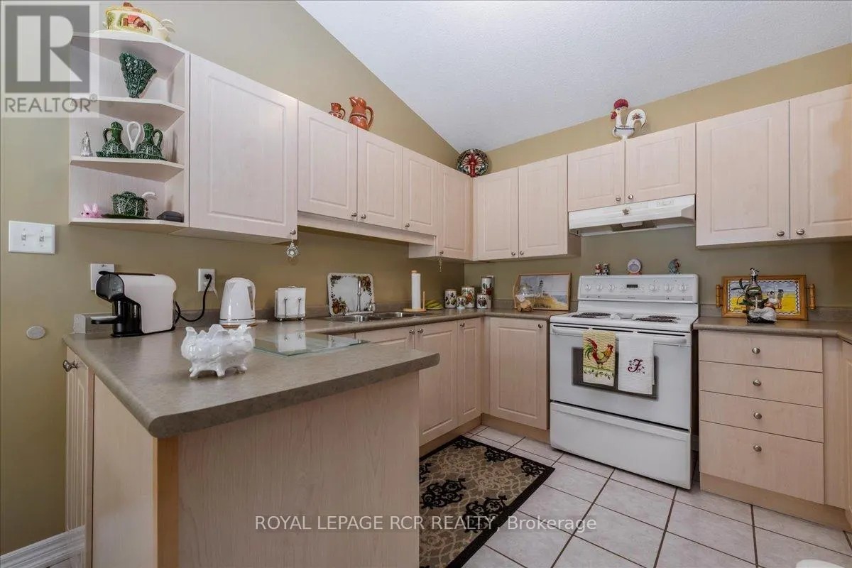 20 VESELI COURT E