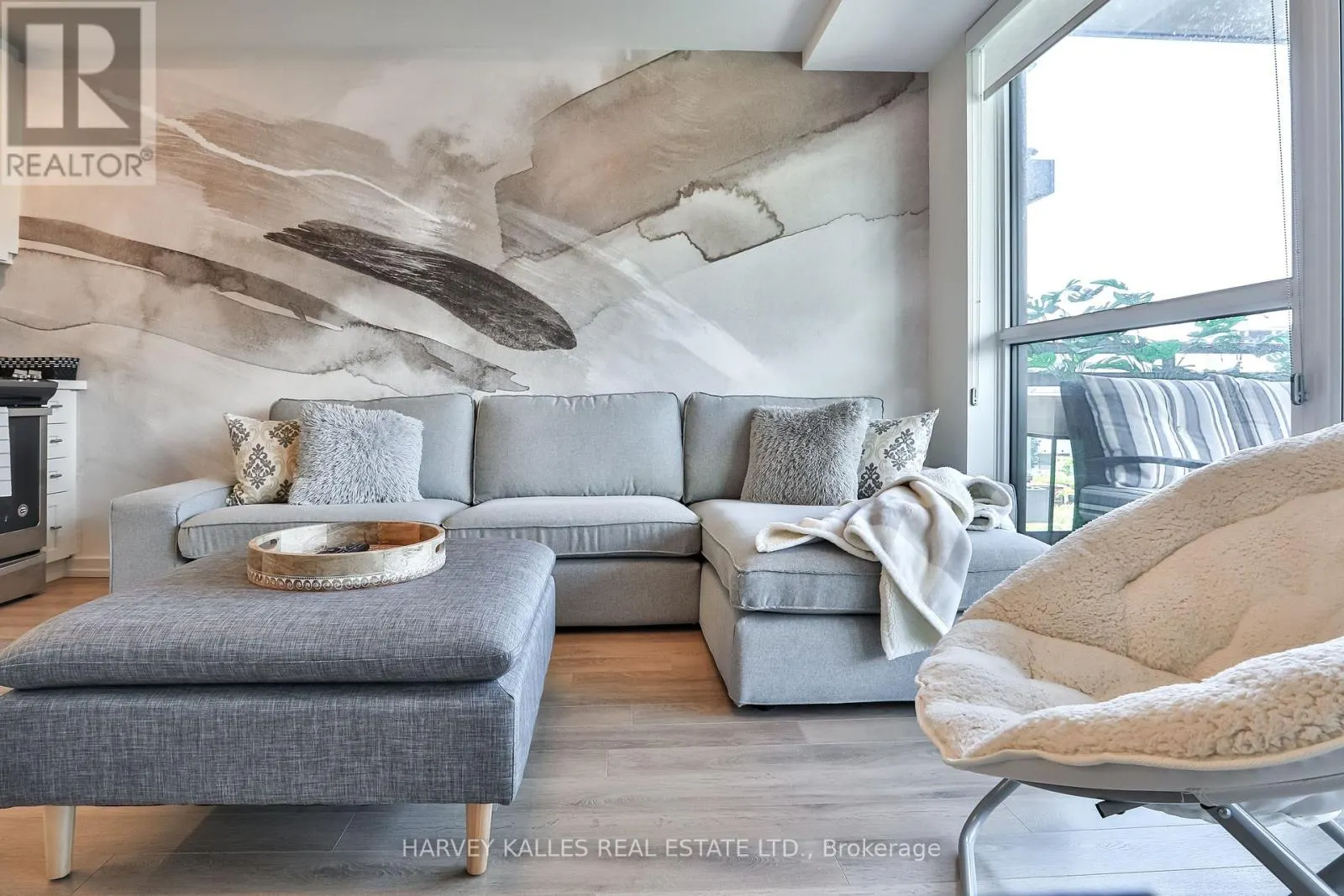 320 - 241 SEA RAY AVENUE