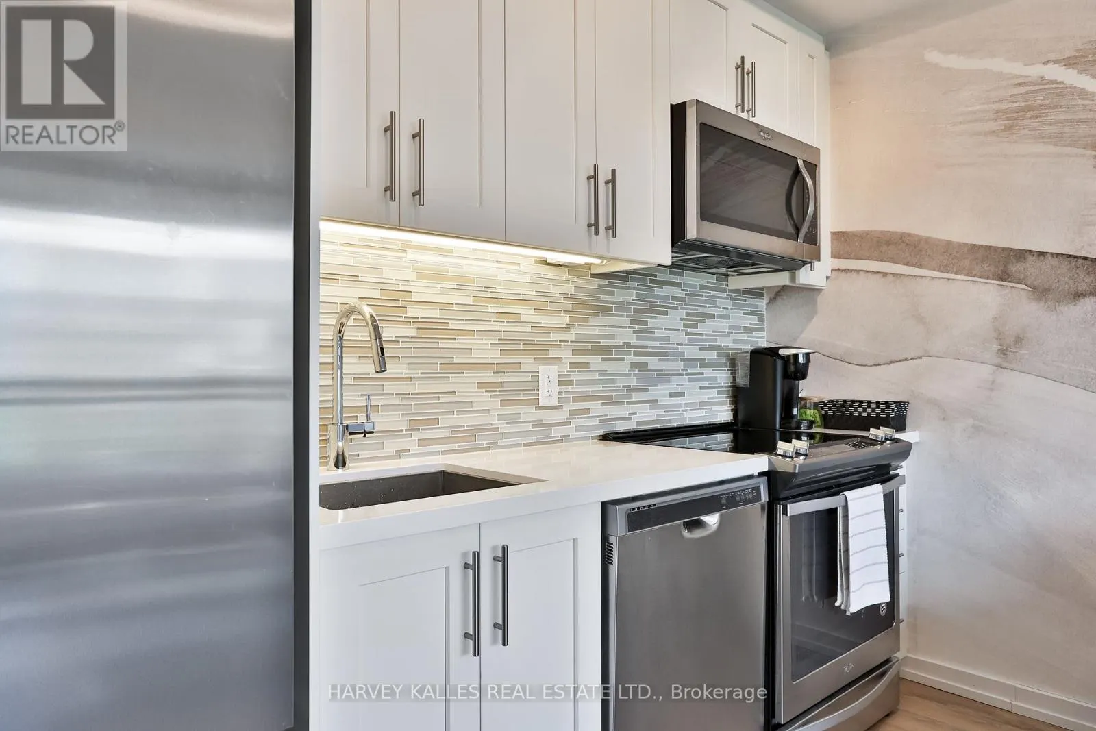 320 - 241 SEA RAY AVENUE